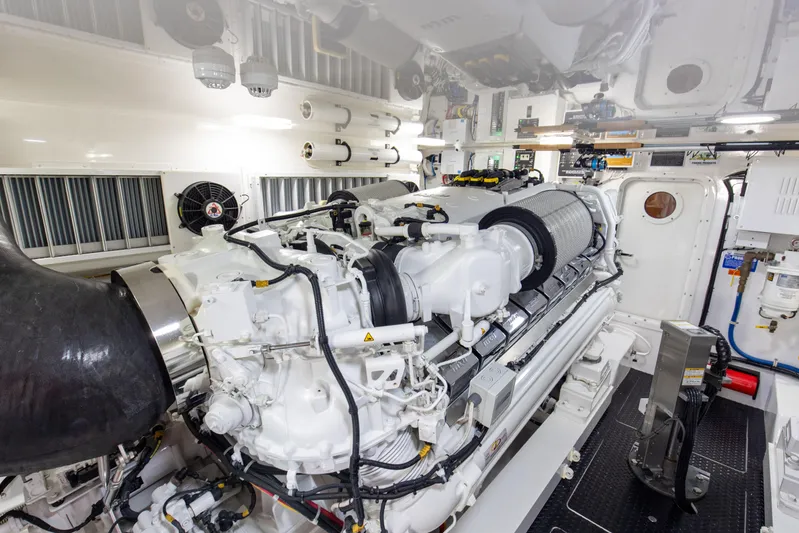 Team Harvey Yacht Photos Pics 