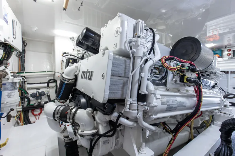 Team Harvey Yacht Photos Pics 