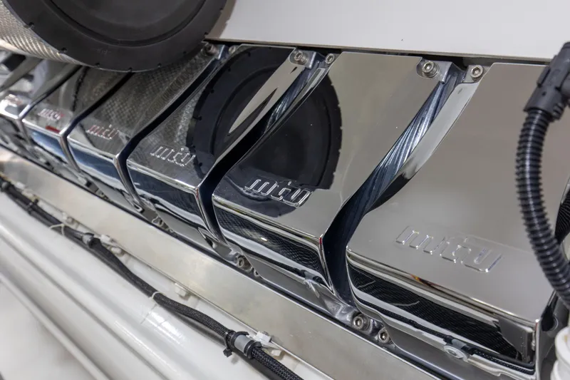 Team Harvey Yacht Photos Pics 