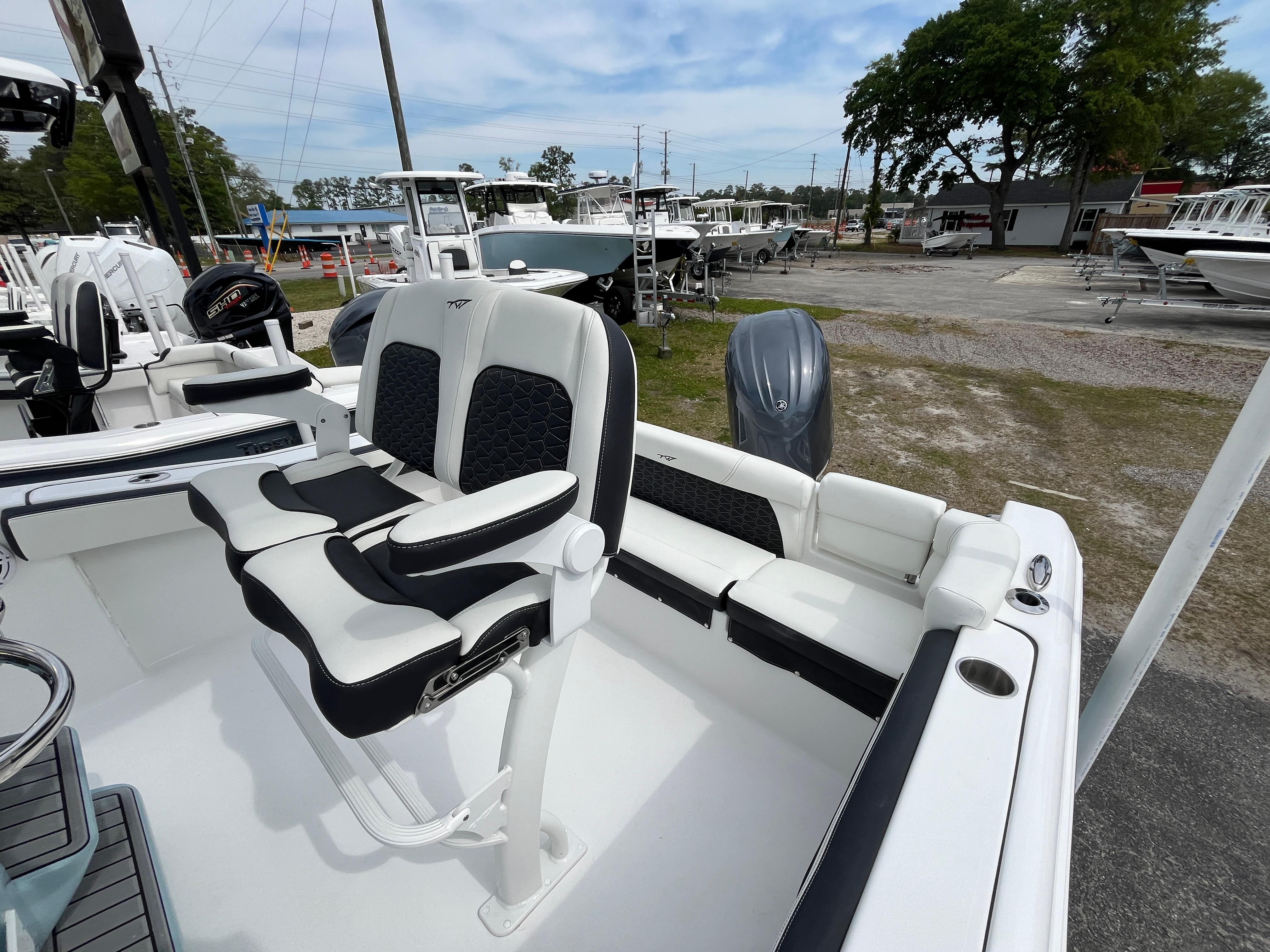 2024 Tidewater 220 LXF Center Console for sale - YachtWorld