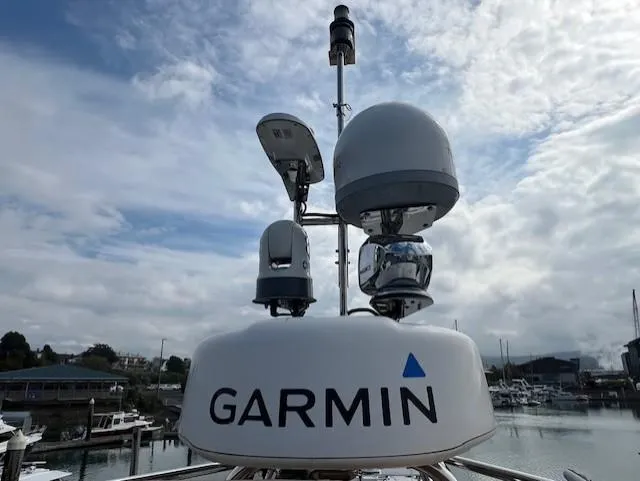 Seahorse Yacht Photos Pics Garmin equipment on 2019 Ranger Tugs R-41 CB boat, docked at marina.