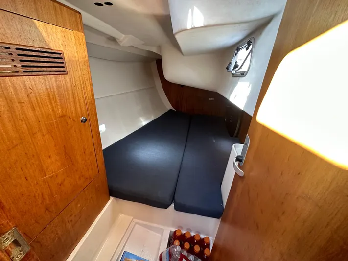 Time Shaver Yacht Photos Pics Starboard quarter berth