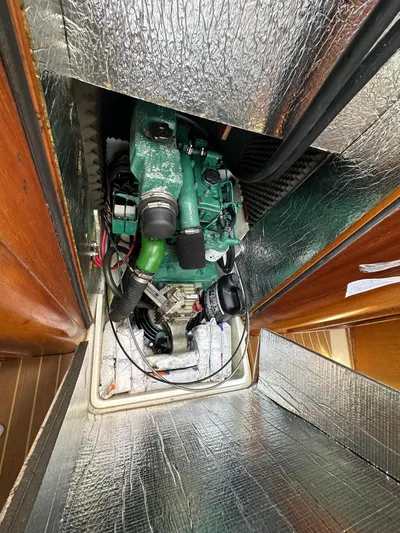 Time Shaver Yacht Photos Pics Inboard Volvo turbo diesel engine 