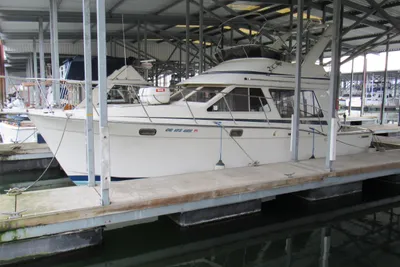 Tollycraft Sport Sedan