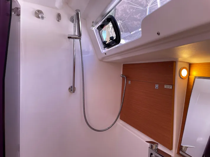 Ollie Yacht Photos Pics 