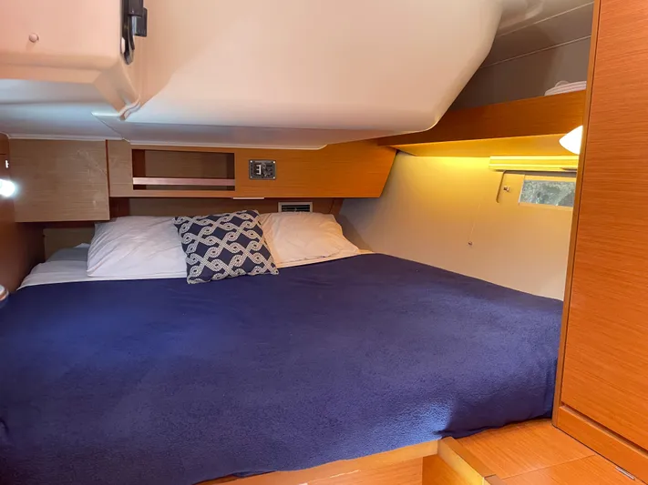 Ollie Yacht Photos Pics 