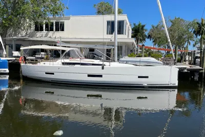 Dufour 430