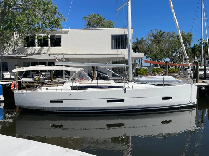 Ollie Yacht Photos Pics 
