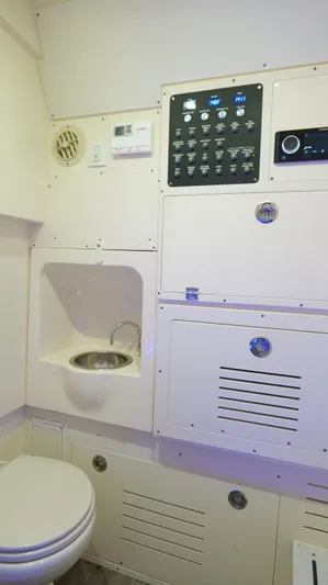 Engine Warranty X Trailer Yacht Photos Pics 