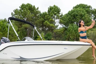 2023 Quicksilver 475 aXess