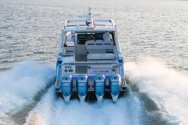  Yacht Photos Pics 2020 Formula 400 Super Sport Crossover boat cruising on open water.