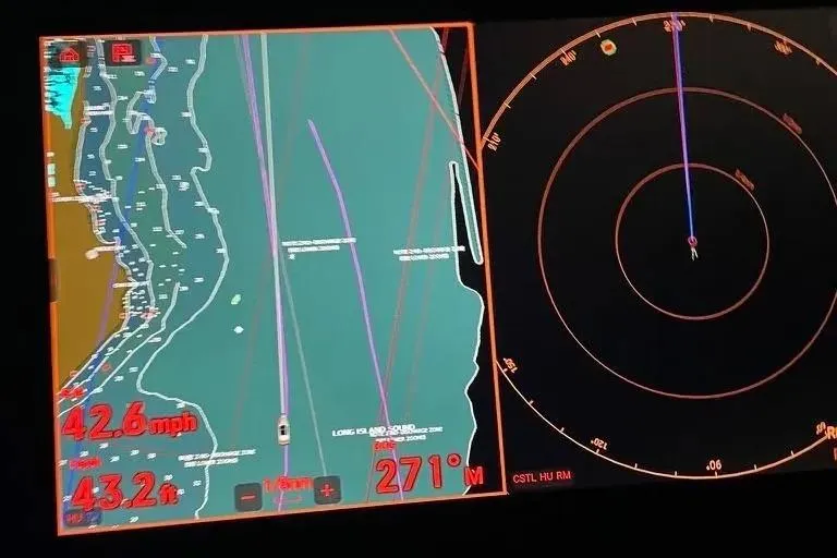  Yacht Photos Pics Navigation display of a 2020 Formula 400 Super Sport Crossover at 42.6 mph, heading 271&deg;.