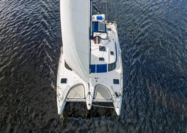 Solitude Yacht Photos Pics 