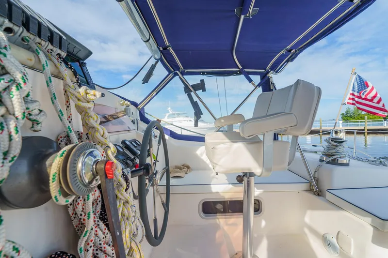 Solitude Yacht Photos Pics 