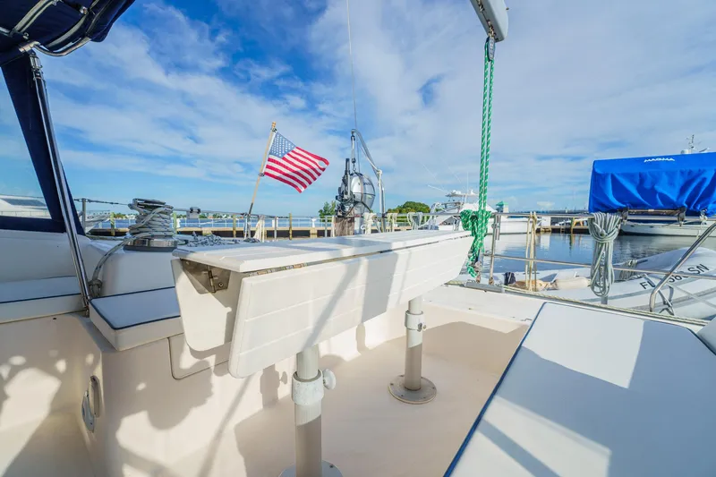 Solitude Yacht Photos Pics 