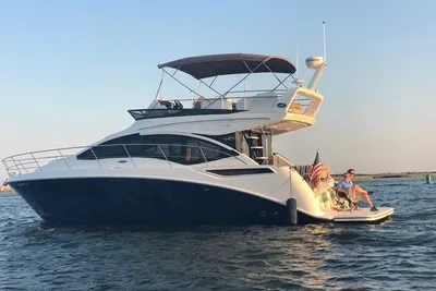 Sea Ray Fly 400