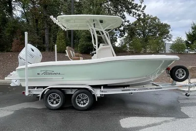 Pioneer Sportfish 202