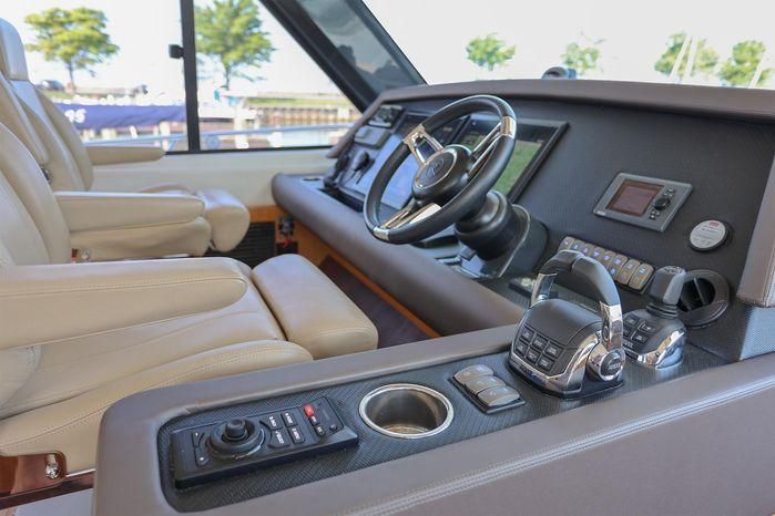 2016 Riviera 52 