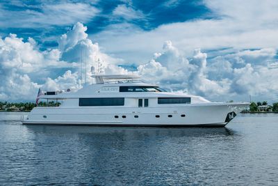 Yacht