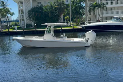 2024 Everglades 253 Center Console