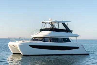 2025 Aquila 42 Yacht