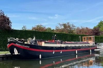1901 Classic Dutch Barge