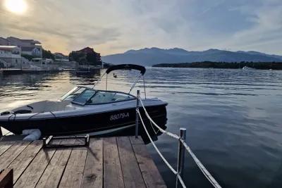 2010 Monterey 180 FS