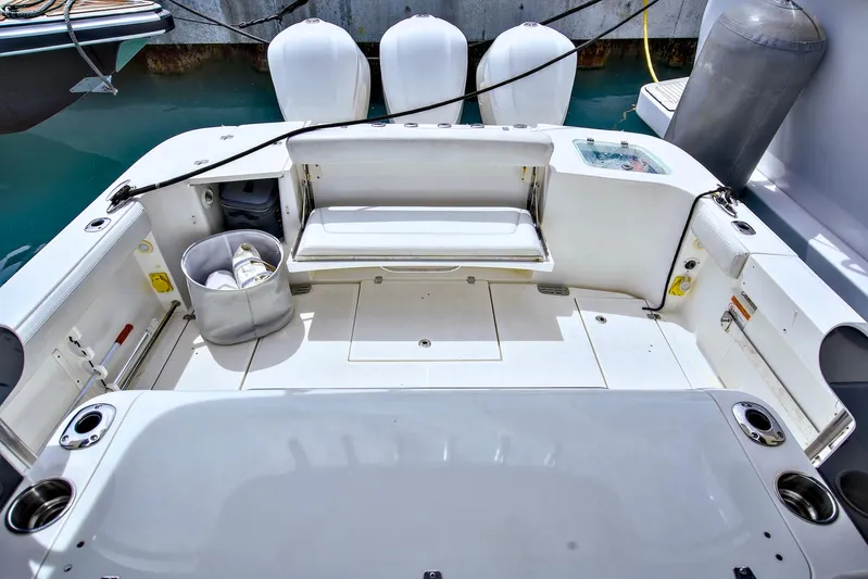 Beach Axis Yacht Photos Pics 