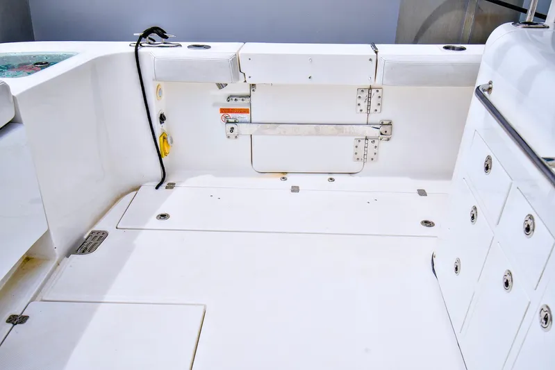 Beach Axis Yacht Photos Pics 