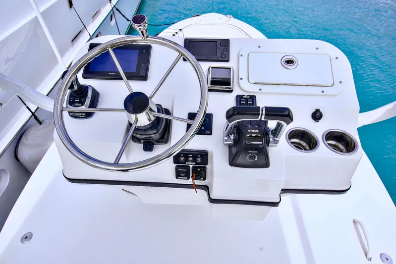 Beach Axis Yacht Photos Pics 