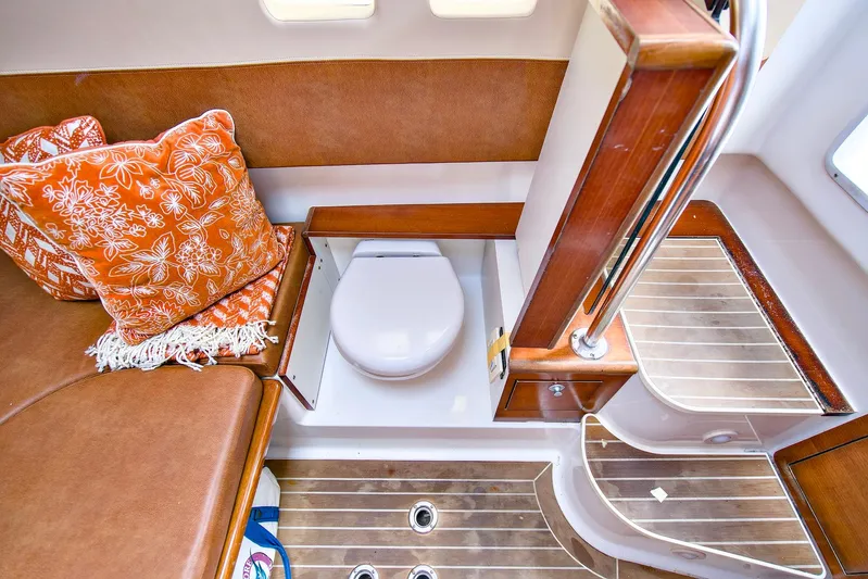 Beach Axis Yacht Photos Pics 