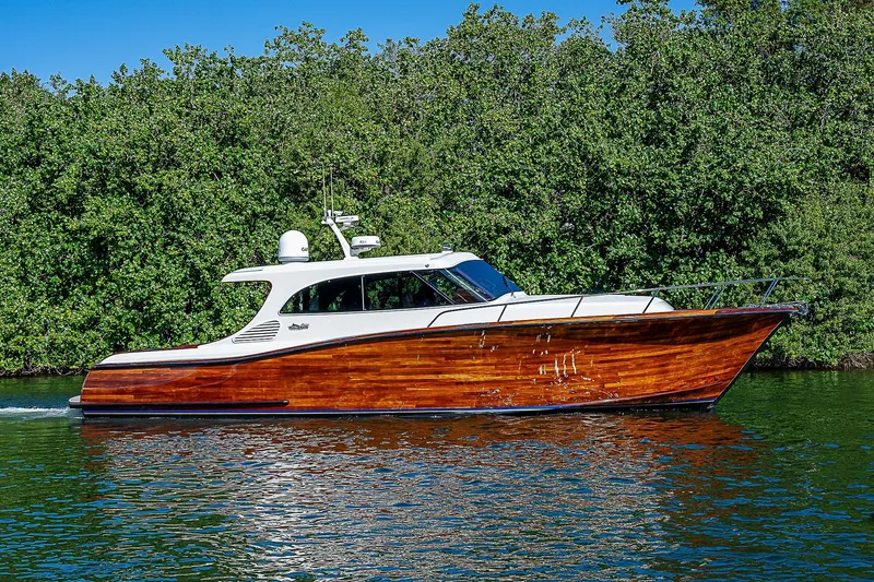 Lucky Yacht Photos Pics Maverick 50 "Lucky" - Profile