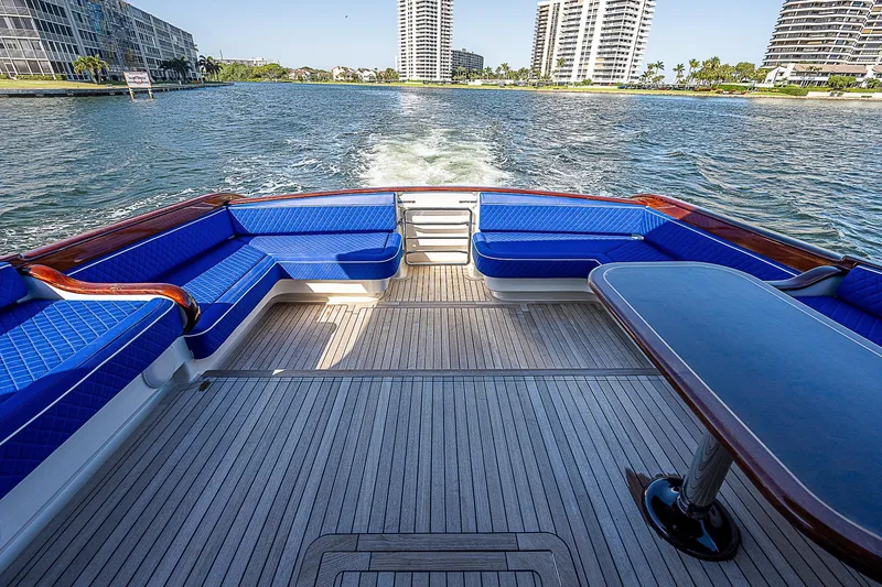 Lucky Yacht Photos Pics Maverick 50 "Lucky" - Cockpit