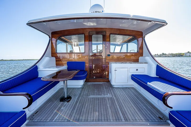 Lucky Yacht Photos Pics Maverick 50 "Lucky" - Cockpit