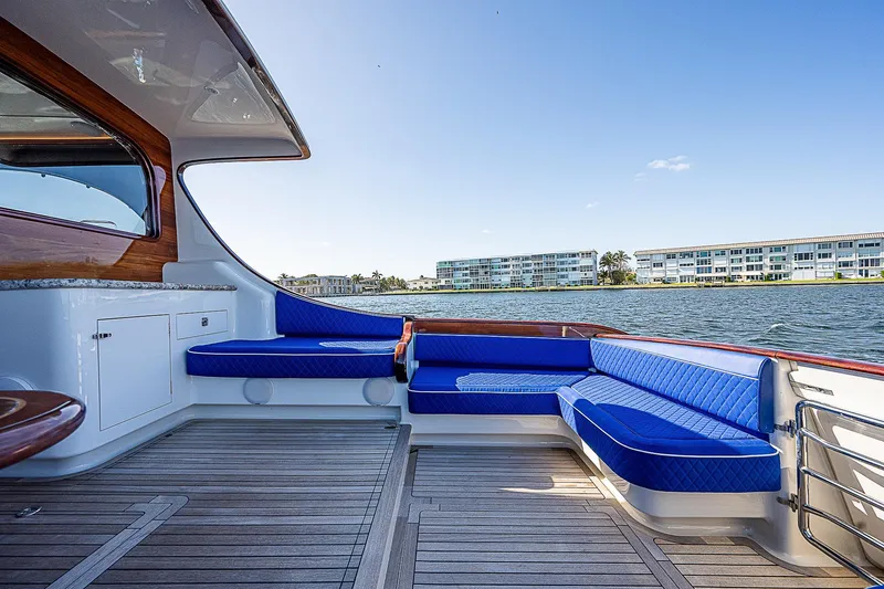 Lucky Yacht Photos Pics Maverick 50 "Lucky" - Cockpit