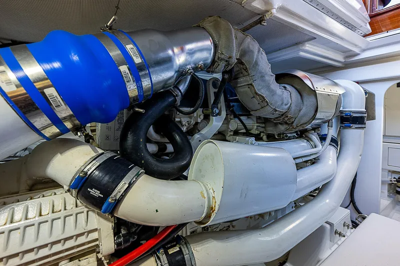 Lucky Yacht Photos Pics Maverick 50 "Lucky" - Engine Room