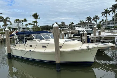 Mainship Pilot 34 Rum Runner II