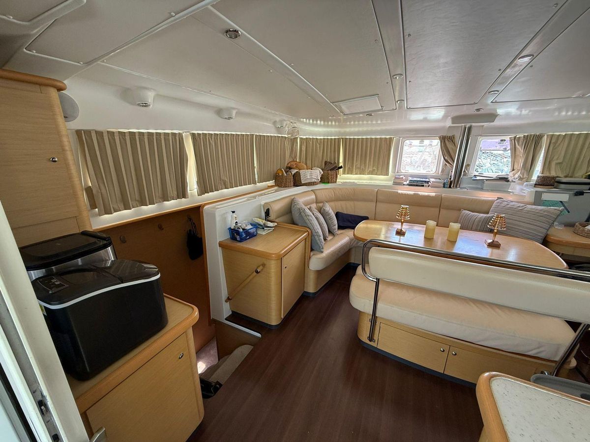 2009 Lagoon 44 