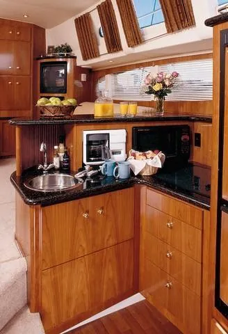  Yacht Photos Pics 444 Cockpit Motor Yacht