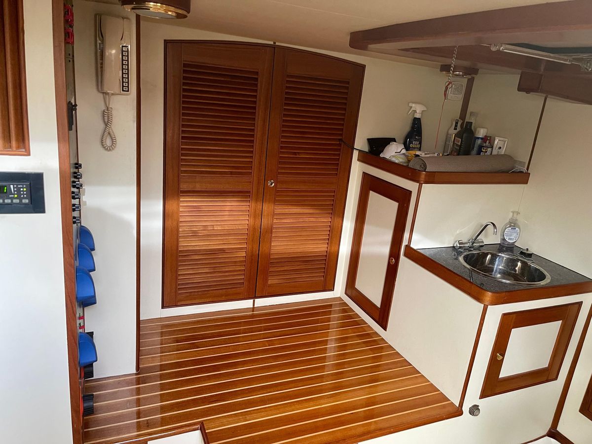 2011 Marlow 57 