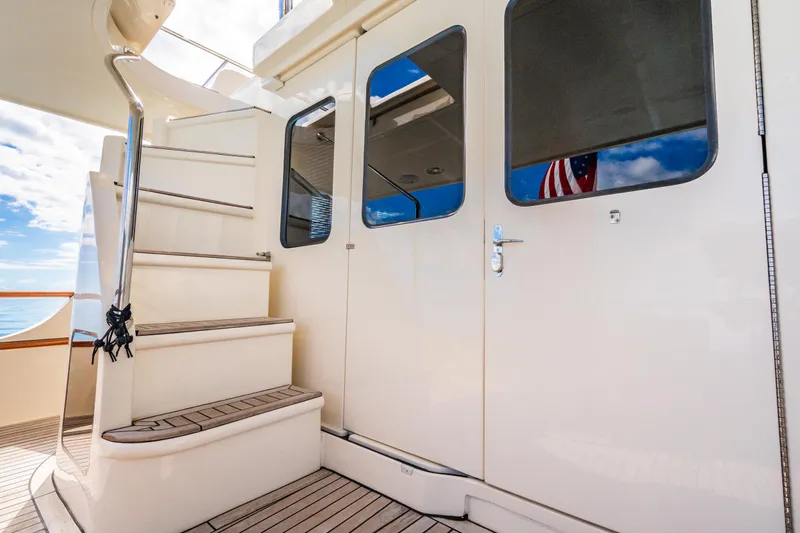 Southern Palms Yacht Photos Pics 