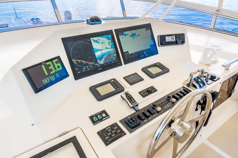 Southern Palms Yacht Photos Pics 