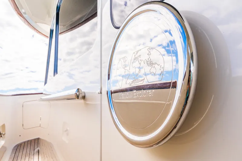 Southern Palms Yacht Photos Pics 