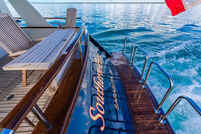 Southern Palms Yacht Photos Pics 