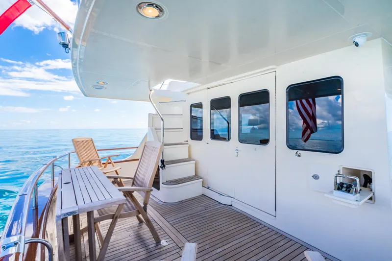 Southern Palms Yacht Photos Pics 