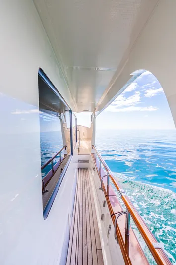 Southern Palms Yacht Photos Pics 