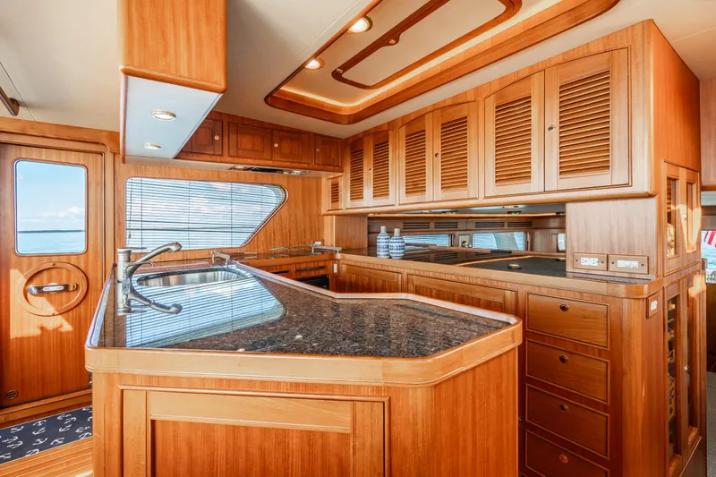 Southern Palms Yacht Photos Pics 