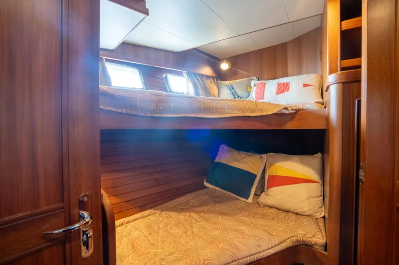 Southern Palms Yacht Photos Pics 