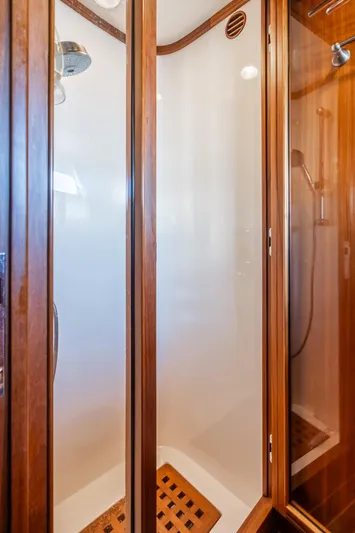 Southern Palms Yacht Photos Pics 