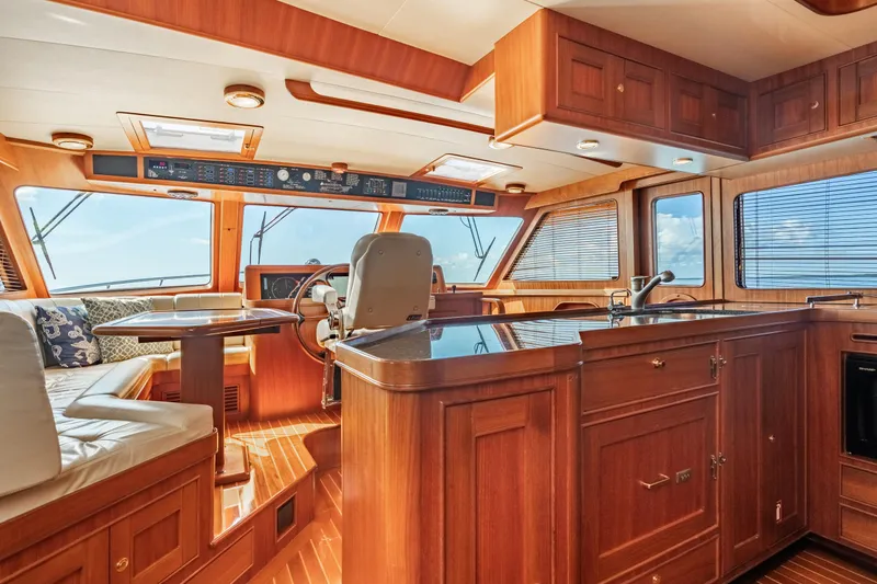 Southern Palms Yacht Photos Pics 